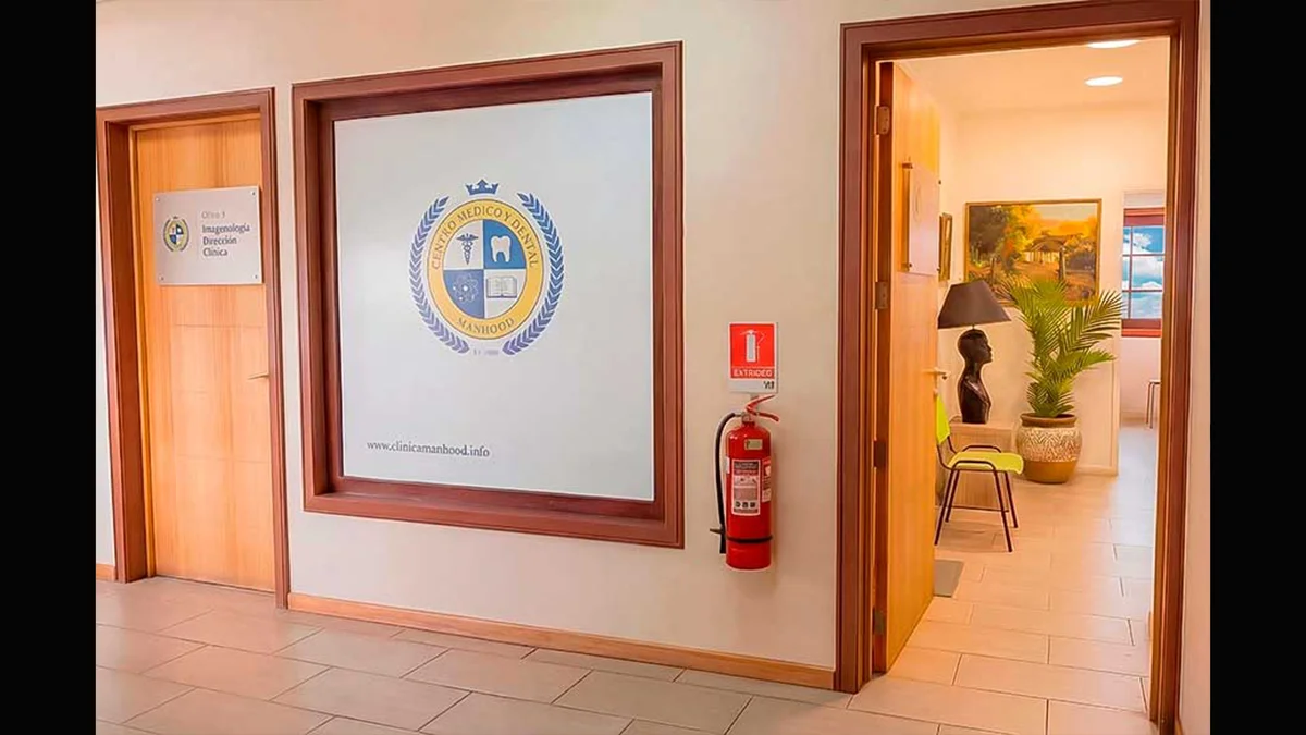 Manhood_Pasillo Clinica pasillo interior